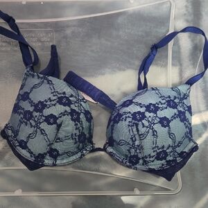 Victoria's Secret Navy and Light Blue Lace Bra